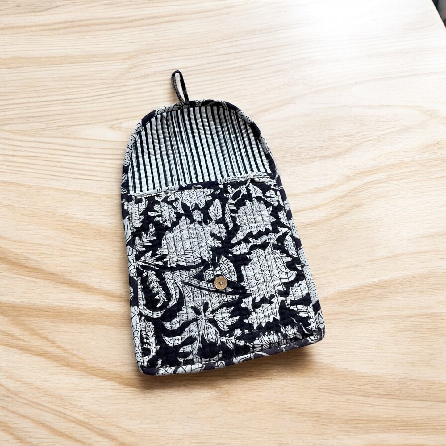 Anokhi Textiles Handblock Quilted Pouch